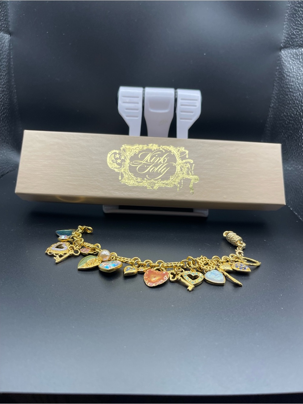 Beautiful Kirk’s Folly Vintage Retired Key to my Heart Charm Bracelet